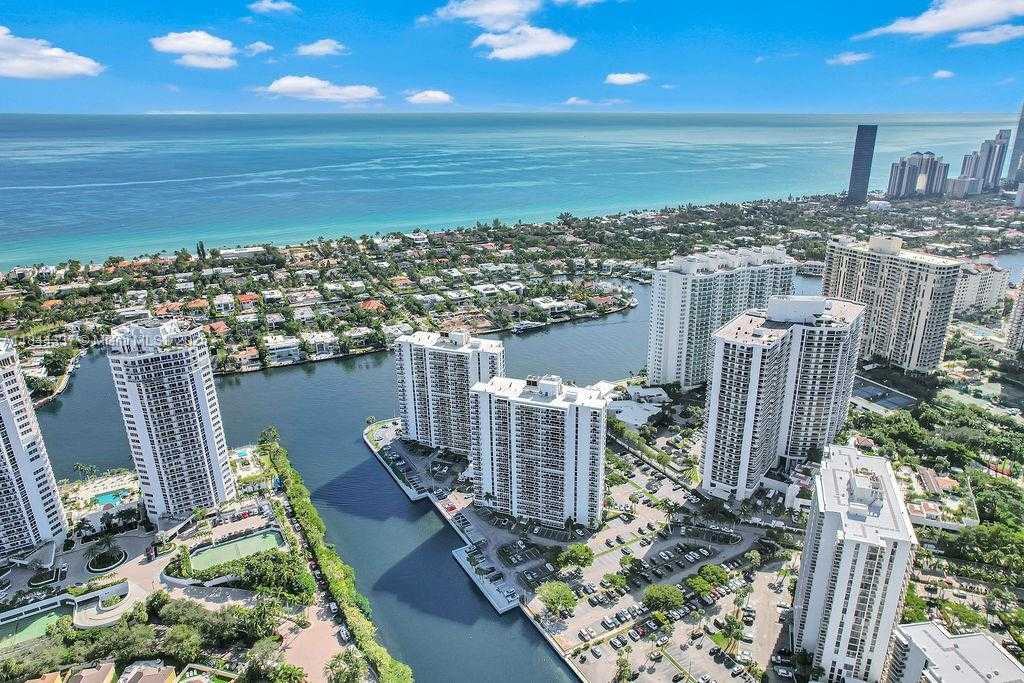 Small Image of 20515 EAST COUNTRY CLUB DR #1042, Aventura Number 3