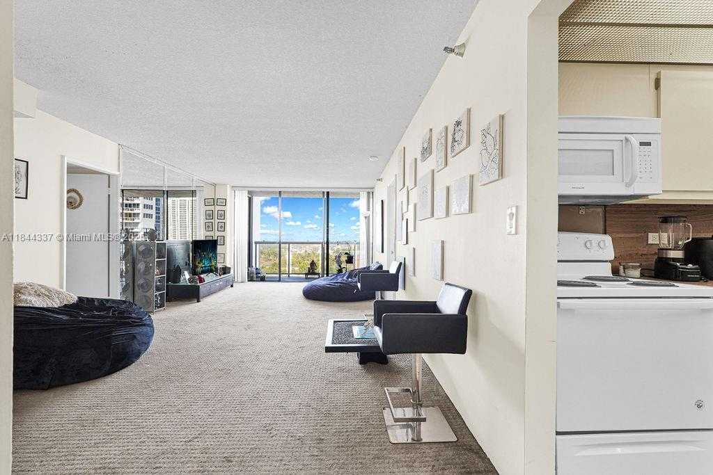 Small Image of 20515 EAST COUNTRY CLUB DR #1042, Aventura Number 41