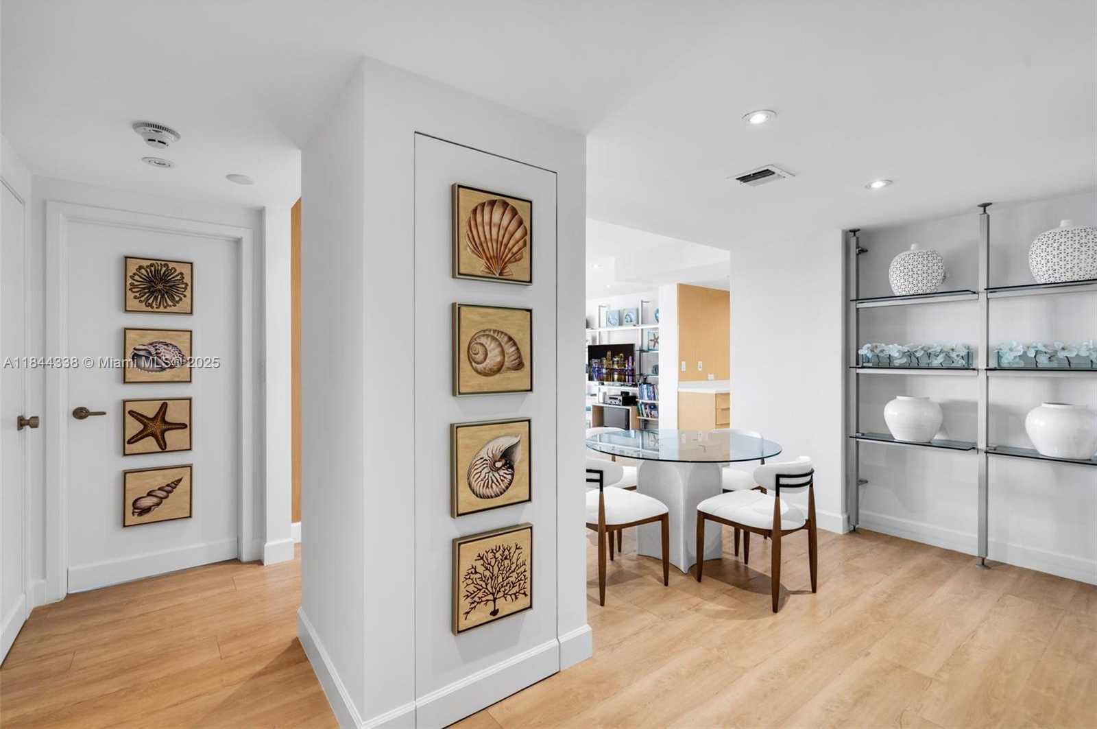 Small Image of 200 OCEAN LANE DR #503, Key Biscayne Number 2