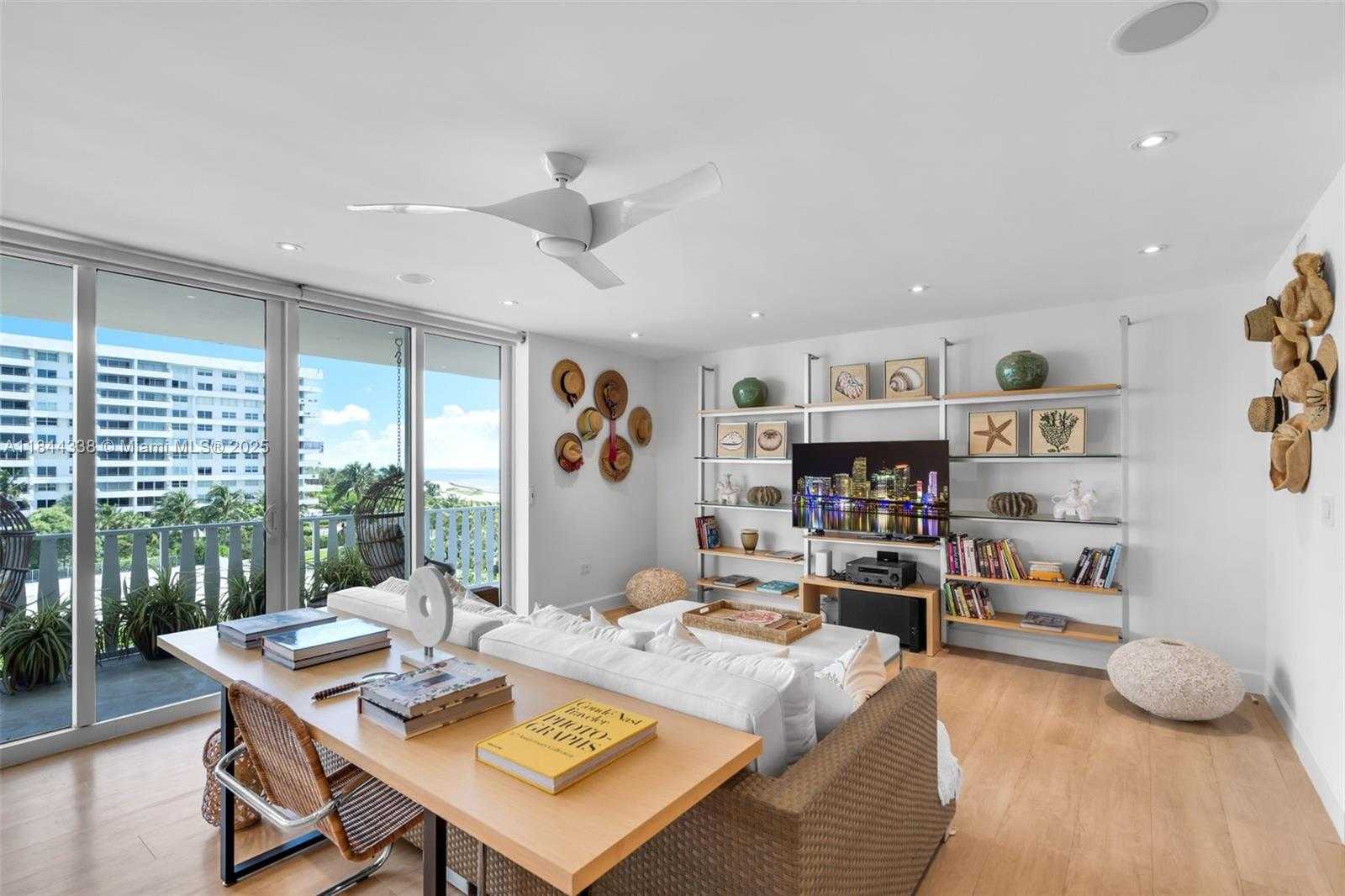 Small Image of 200 OCEAN LANE DR #503, Key Biscayne Number 4