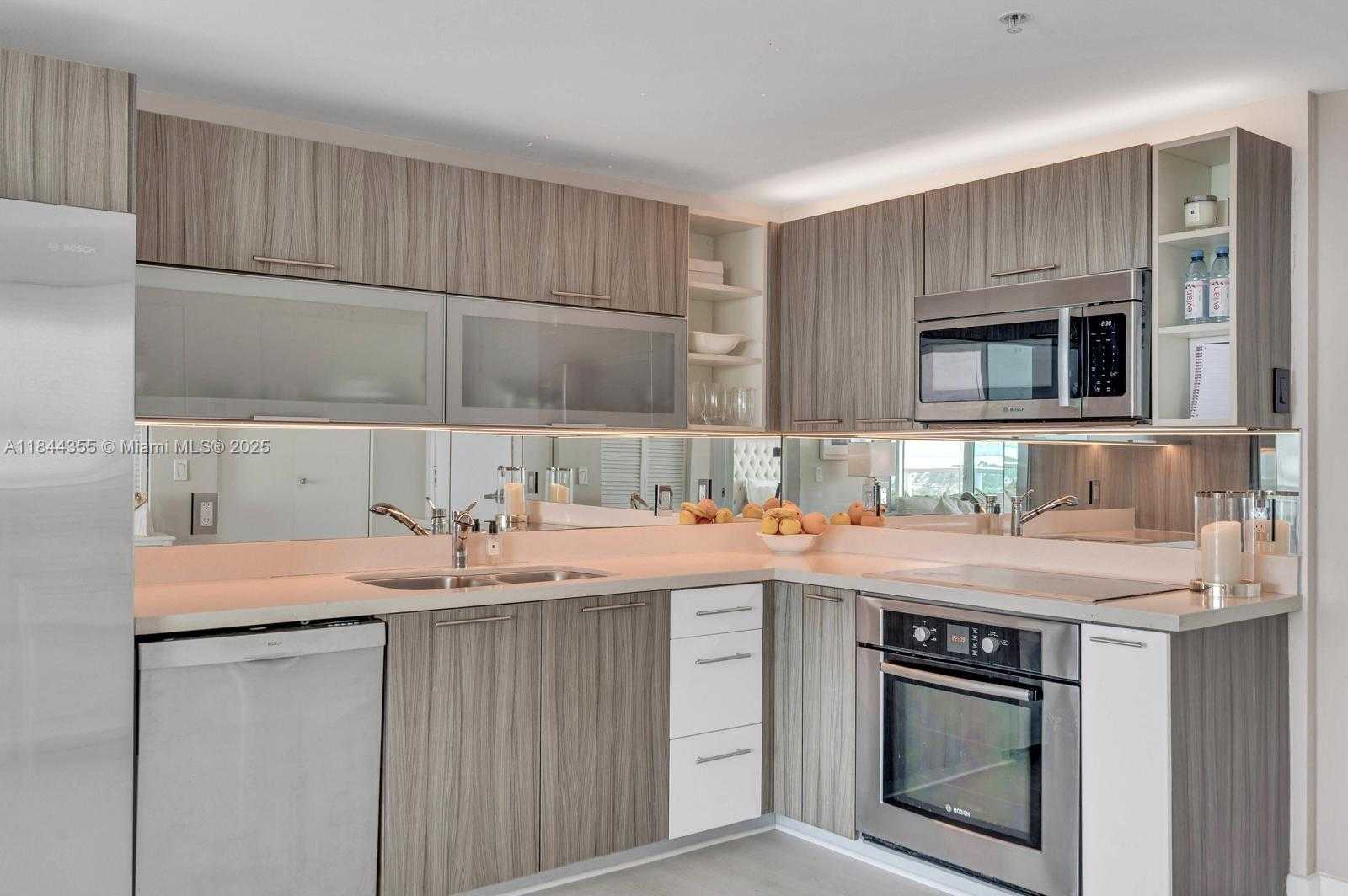Small Image of 6700 INDIAN CREEK DR #1404, Miami Beach Number 8