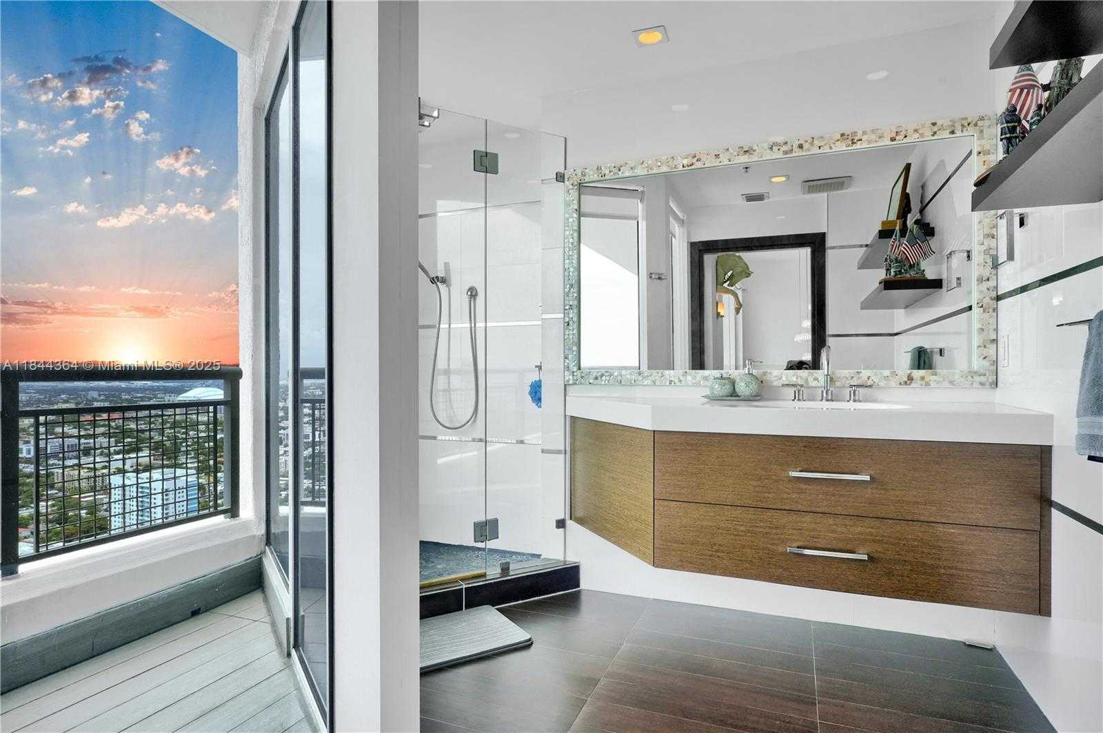 Small Image of 60 SOUTH WEST 13 ST #4411, Miami Number 13