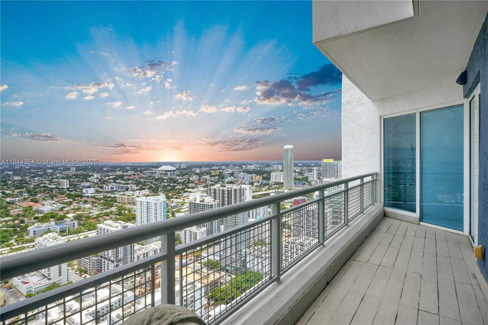 Small Image of 60 SOUTH WEST 13 ST #4411, Miami Number 5