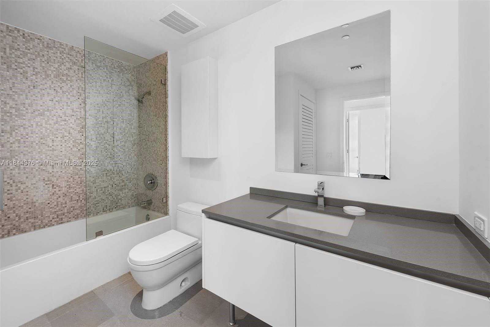 Small Image of 68 SOUTH EAST 6TH ST #1903, Miami Number 20