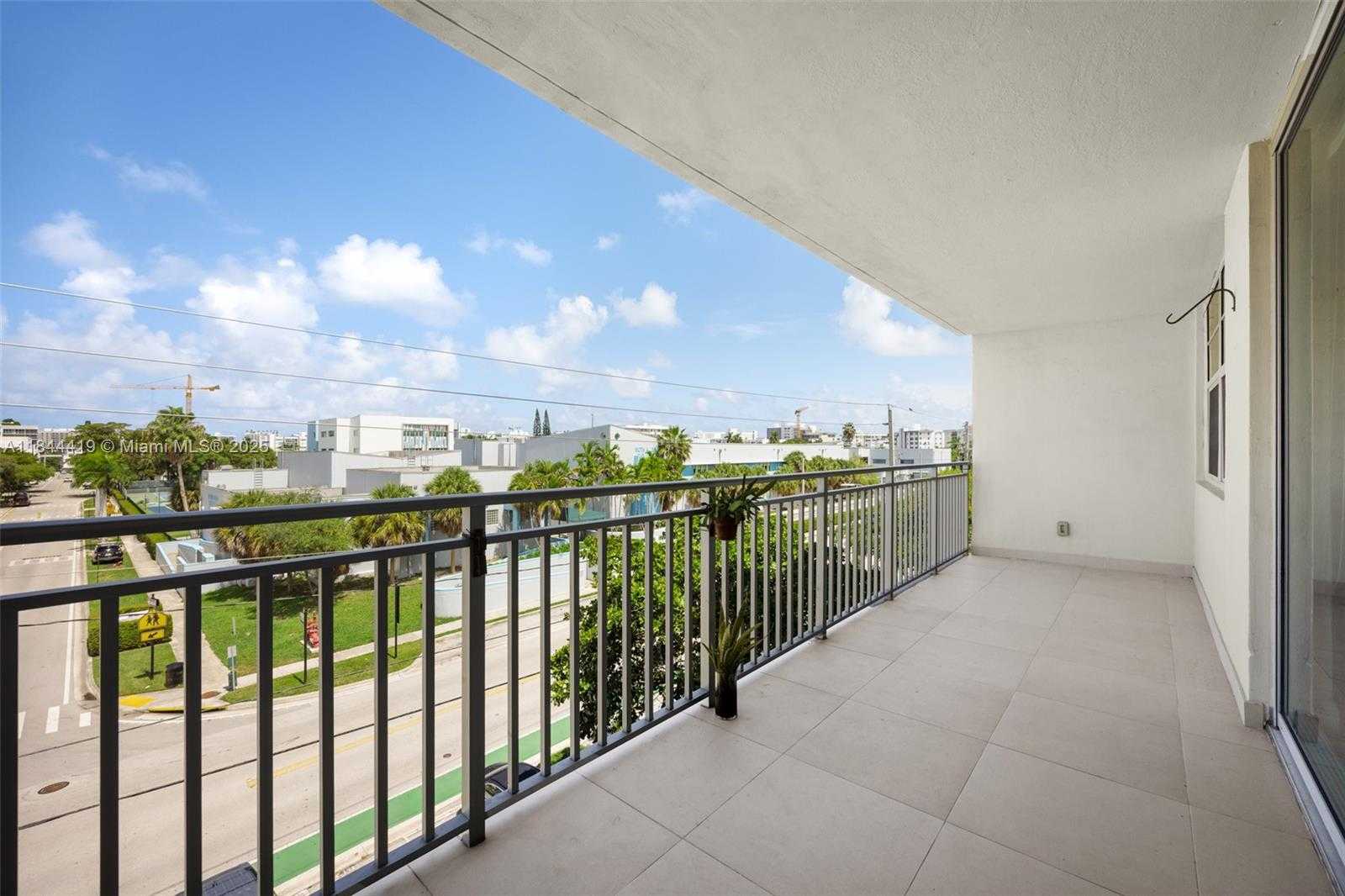Small Image of 9500 WEST BAY HARBOR DR #4F, Bay Harbor Islands Number 16