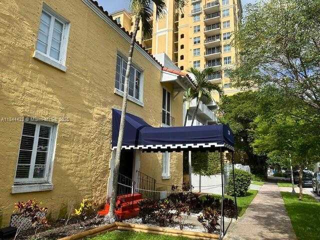 Small Image of 126 MENDOZA AVE #3, Coral Gables Number 2