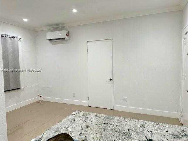 Small Image of 126 MENDOZA AVE #3, Coral Gables Number 4