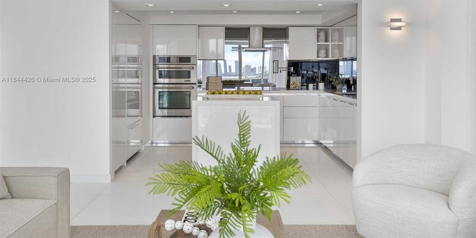 Small Image of 1800 SUNSET HARBOUR DRIVE #1702/4, Miami Beach Number 12