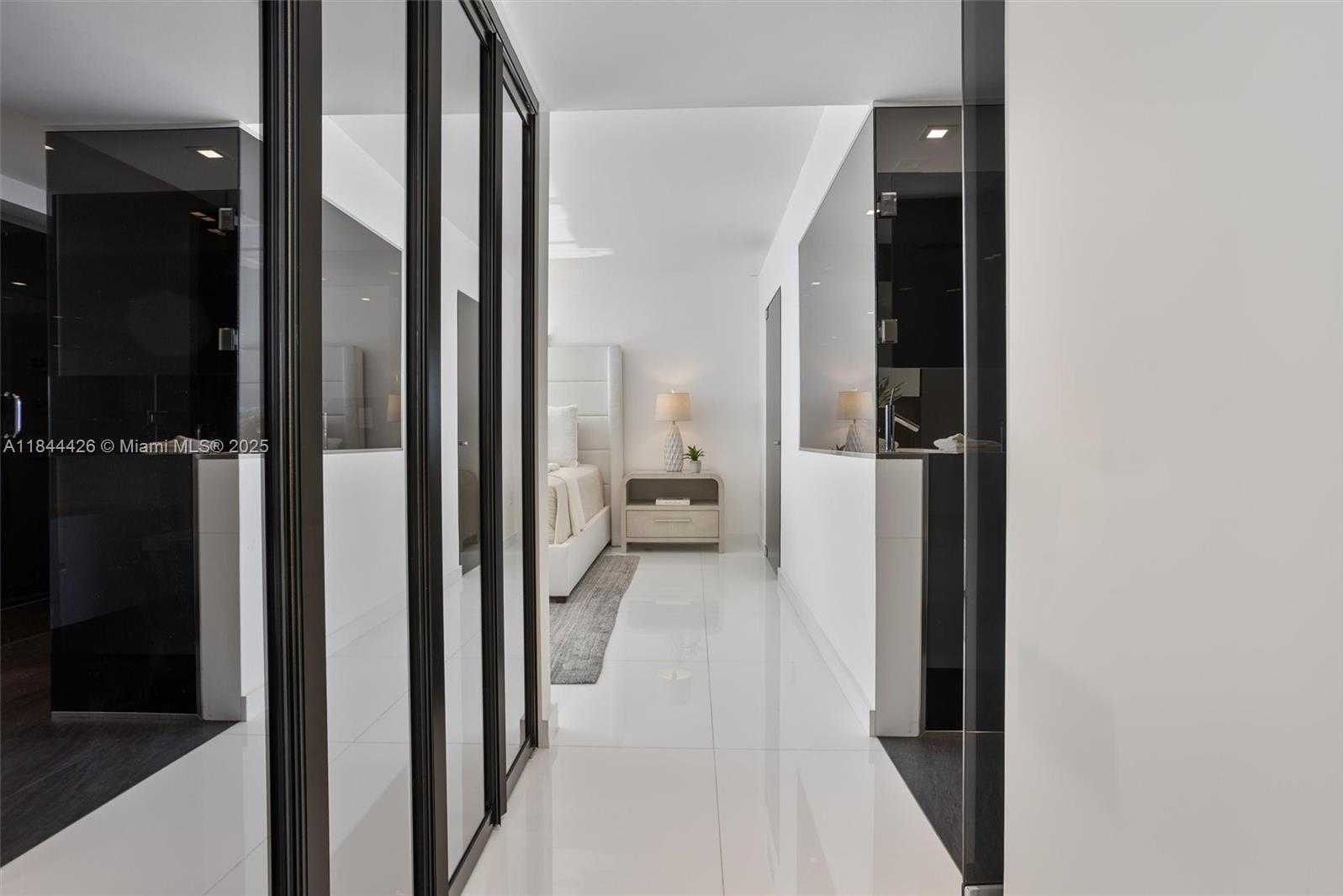 Small Image of 1800 SUNSET HARBOUR DRIVE #1702/4, Miami Beach Number 20