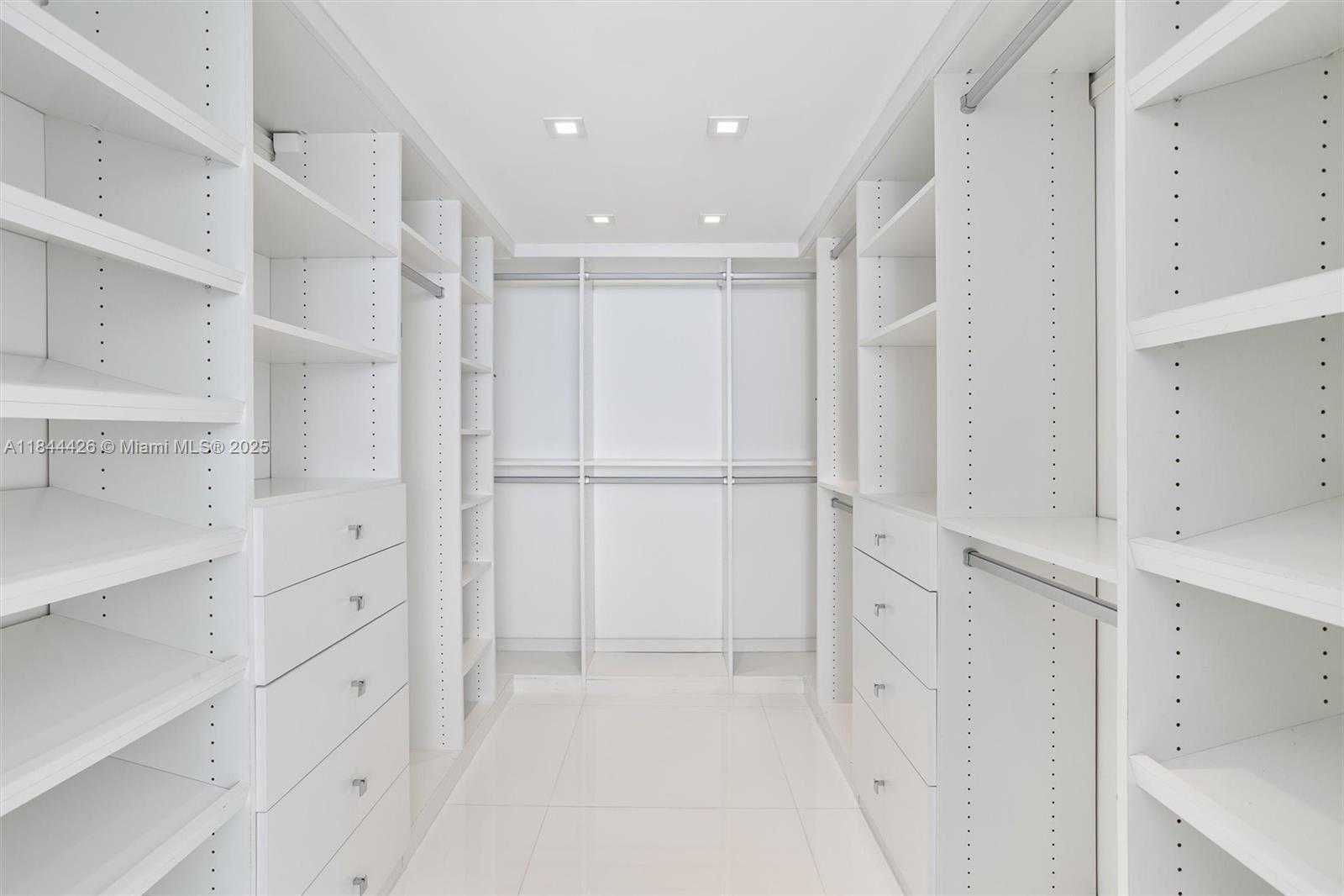 Small Image of 1800 SUNSET HARBOUR DRIVE #1702/4, Miami Beach Number 24