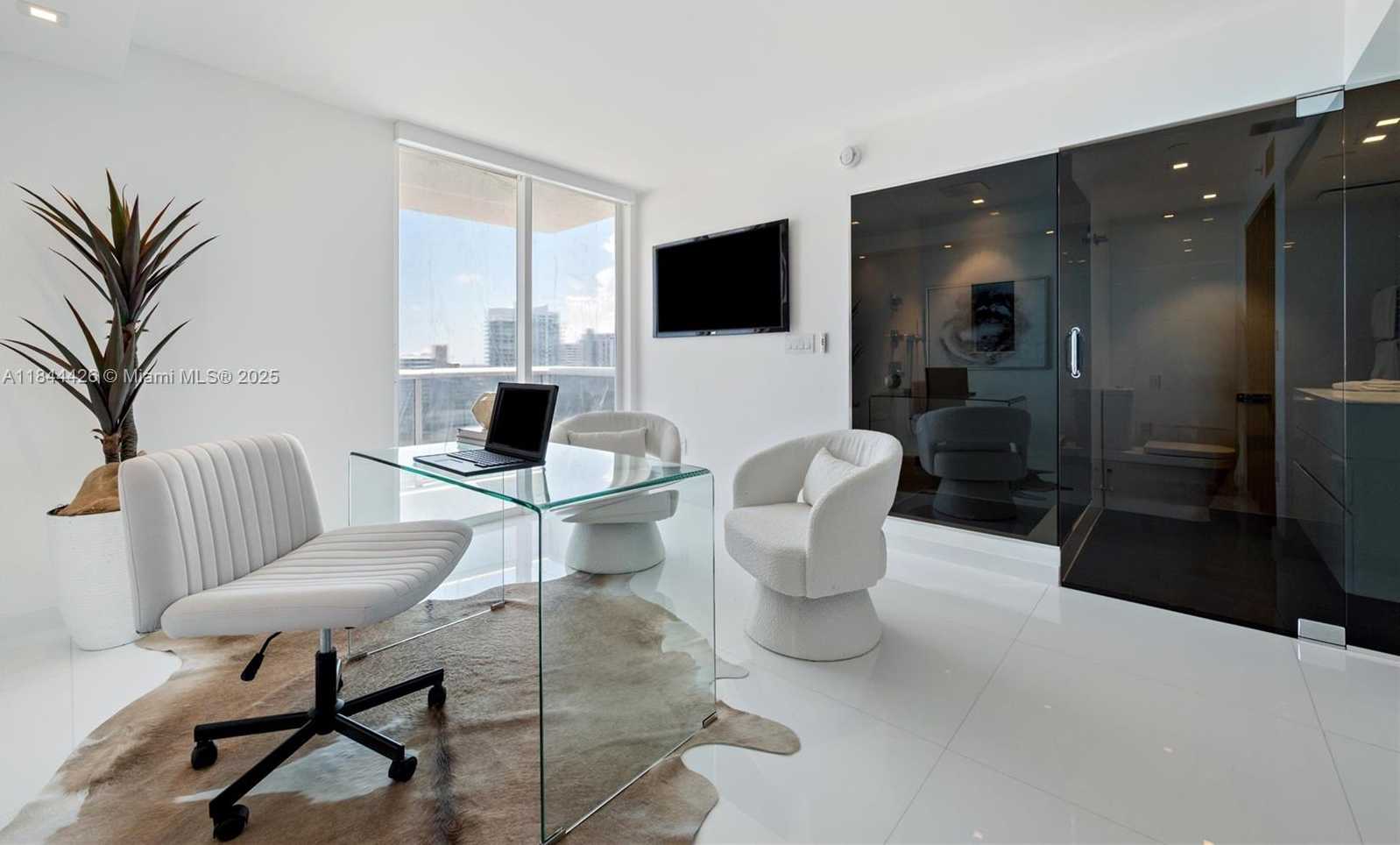 Small Image of 1800 SUNSET HARBOUR DRIVE #1702/4, Miami Beach Number 29