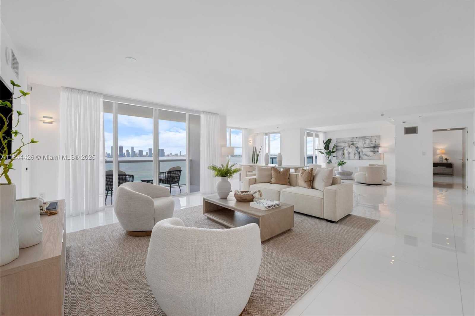 Small Image of 1800 SUNSET HARBOUR DRIVE #1702/4, Miami Beach Number 3