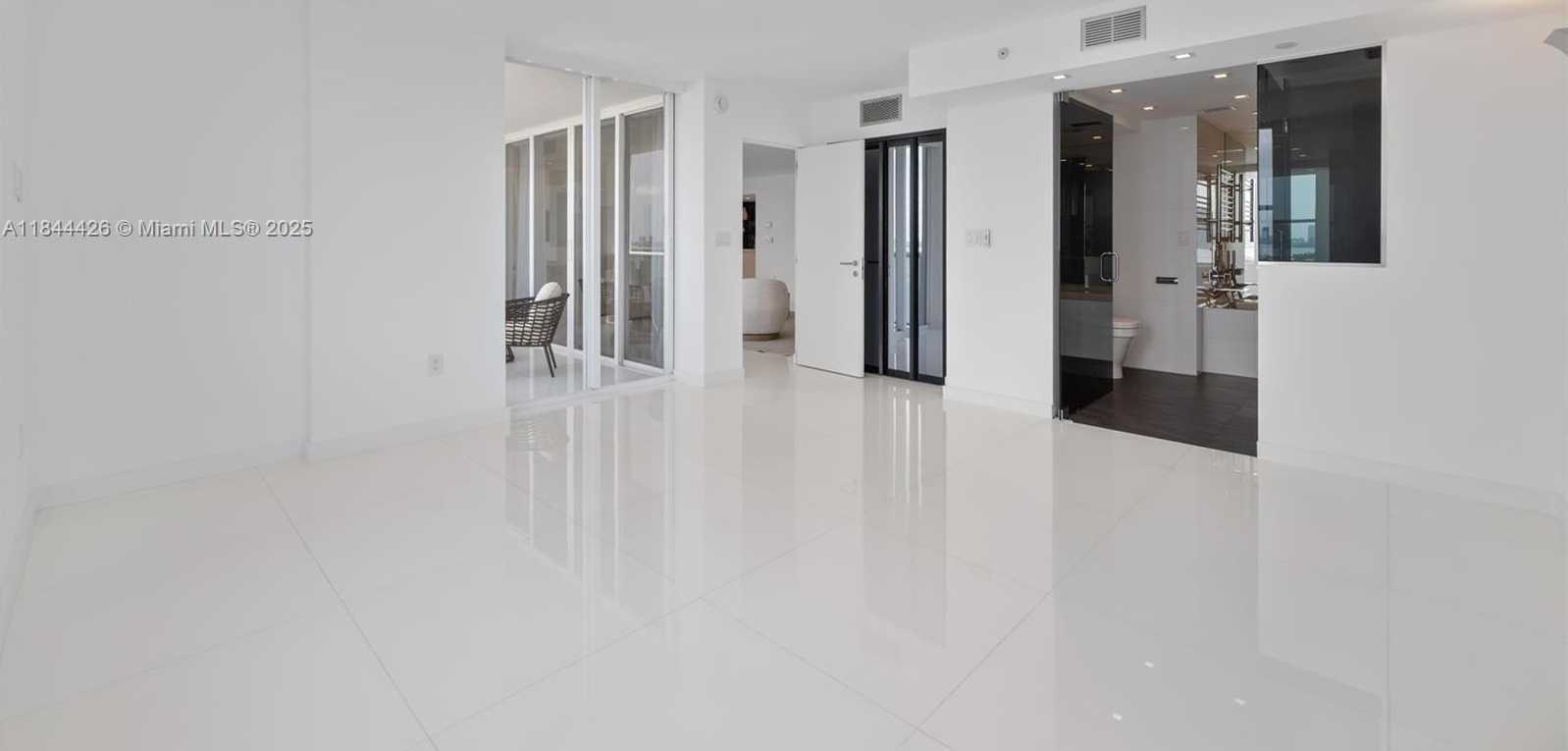 Small Image of 1800 SUNSET HARBOUR DRIVE #1702/4, Miami Beach Number 51