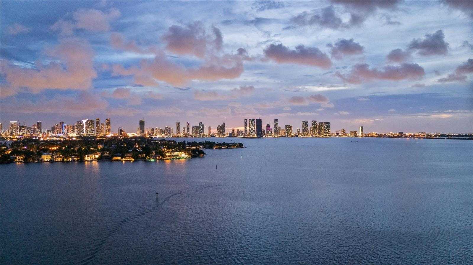 Small Image of 1800 SUNSET HARBOUR DRIVE #1702/4, Miami Beach Number 67