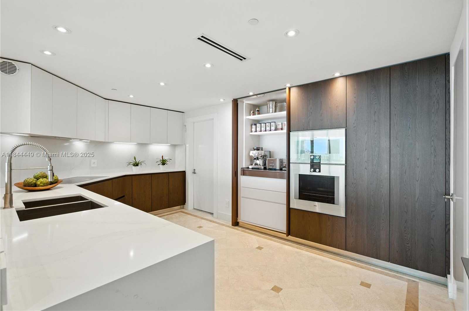 Small Image of 1643 BRICKELL AVE #2506, Miami Number 12