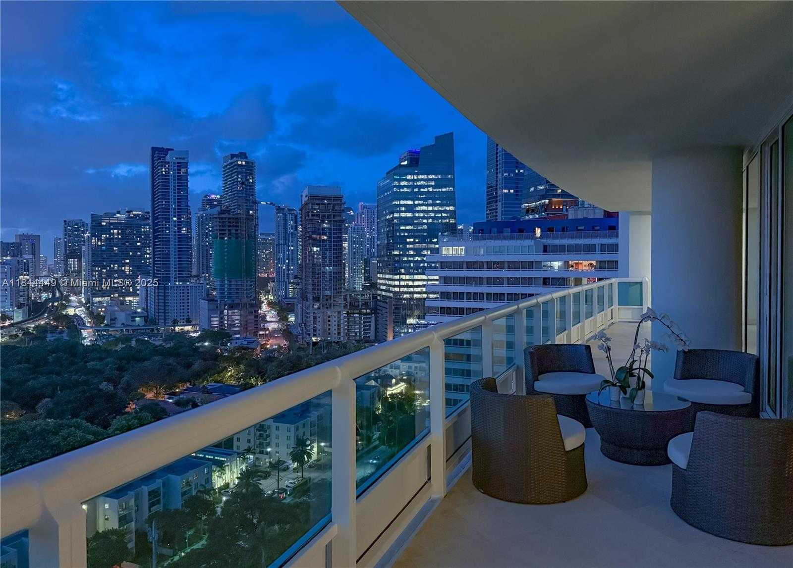 Small Image of 1643 BRICKELL AVE #2506, Miami Number 16