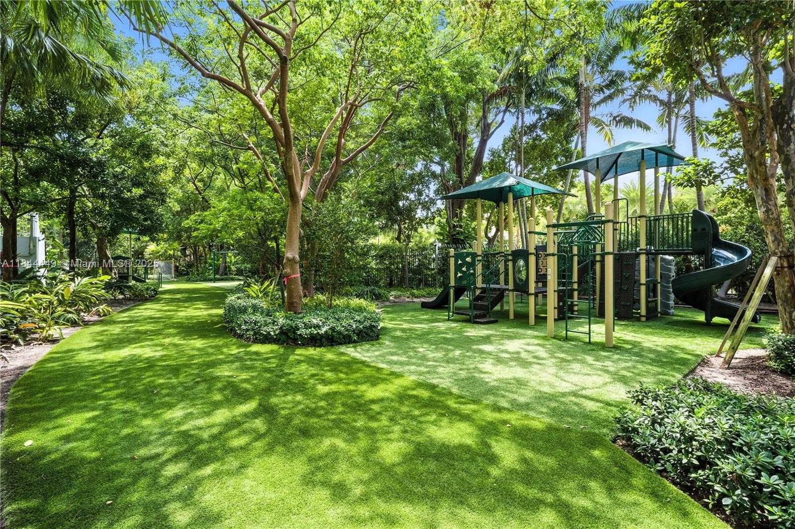 Small Image of 1643 BRICKELL AVE #2506, Miami Number 17