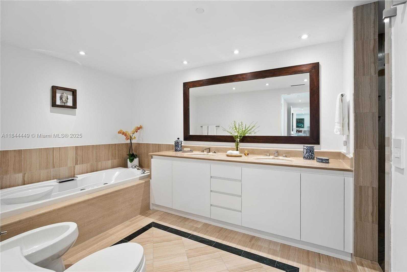 Small Image of 1643 BRICKELL AVE #2506, Miami Number 25