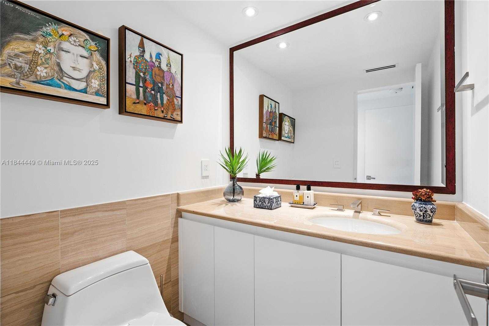 Small Image of 1643 BRICKELL AVE #2506, Miami Number 26