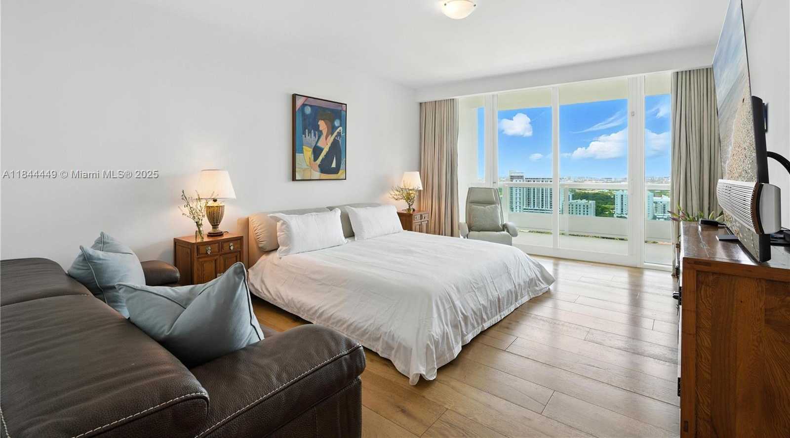 Small Image of 1643 BRICKELL AVE #2506, Miami Number 30