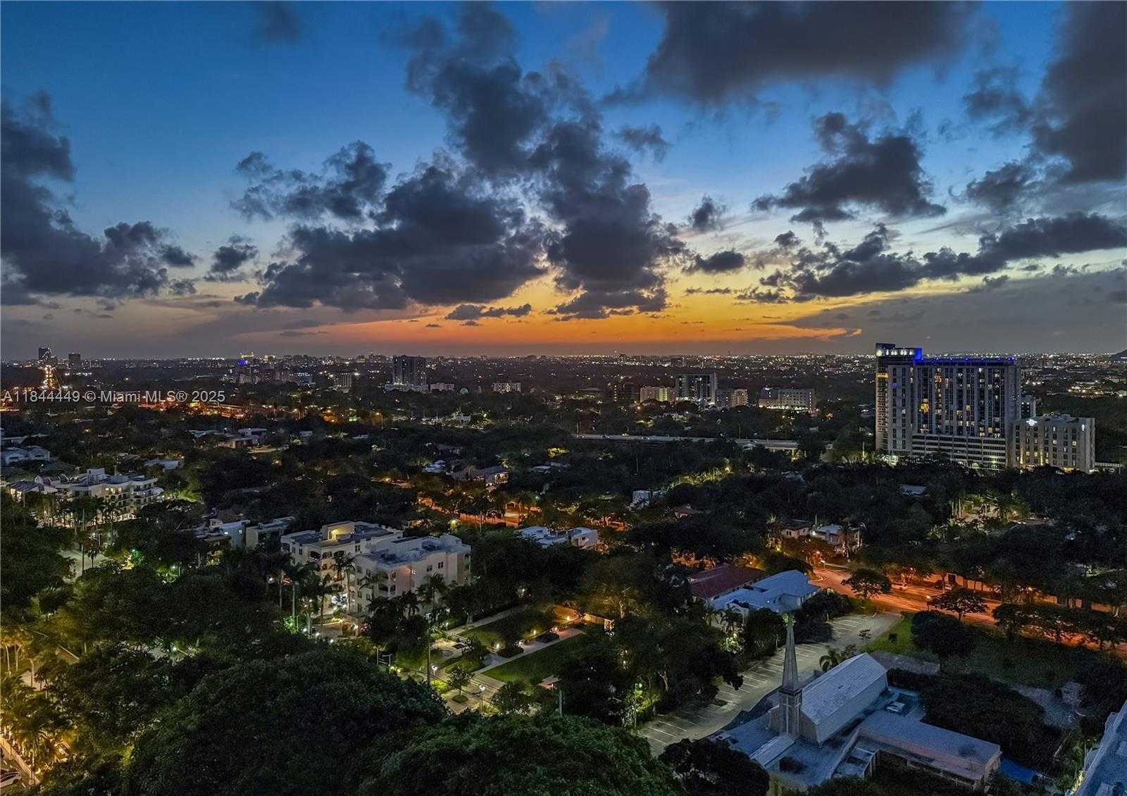 Small Image of 1643 BRICKELL AVE #2506, Miami Number 31