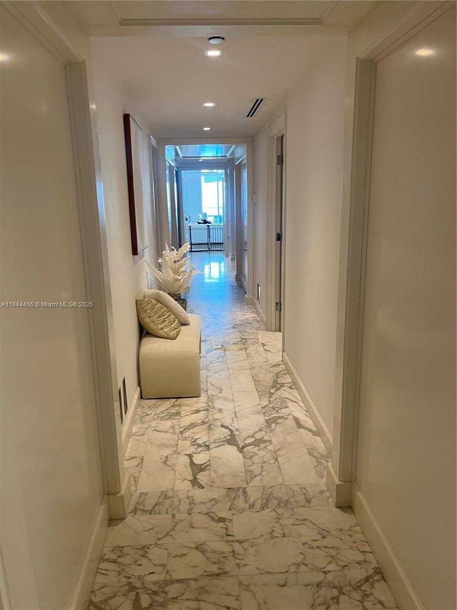 Small Image of 20201 EAST COUNTRY CLUB DR #2809, Aventura Number 8