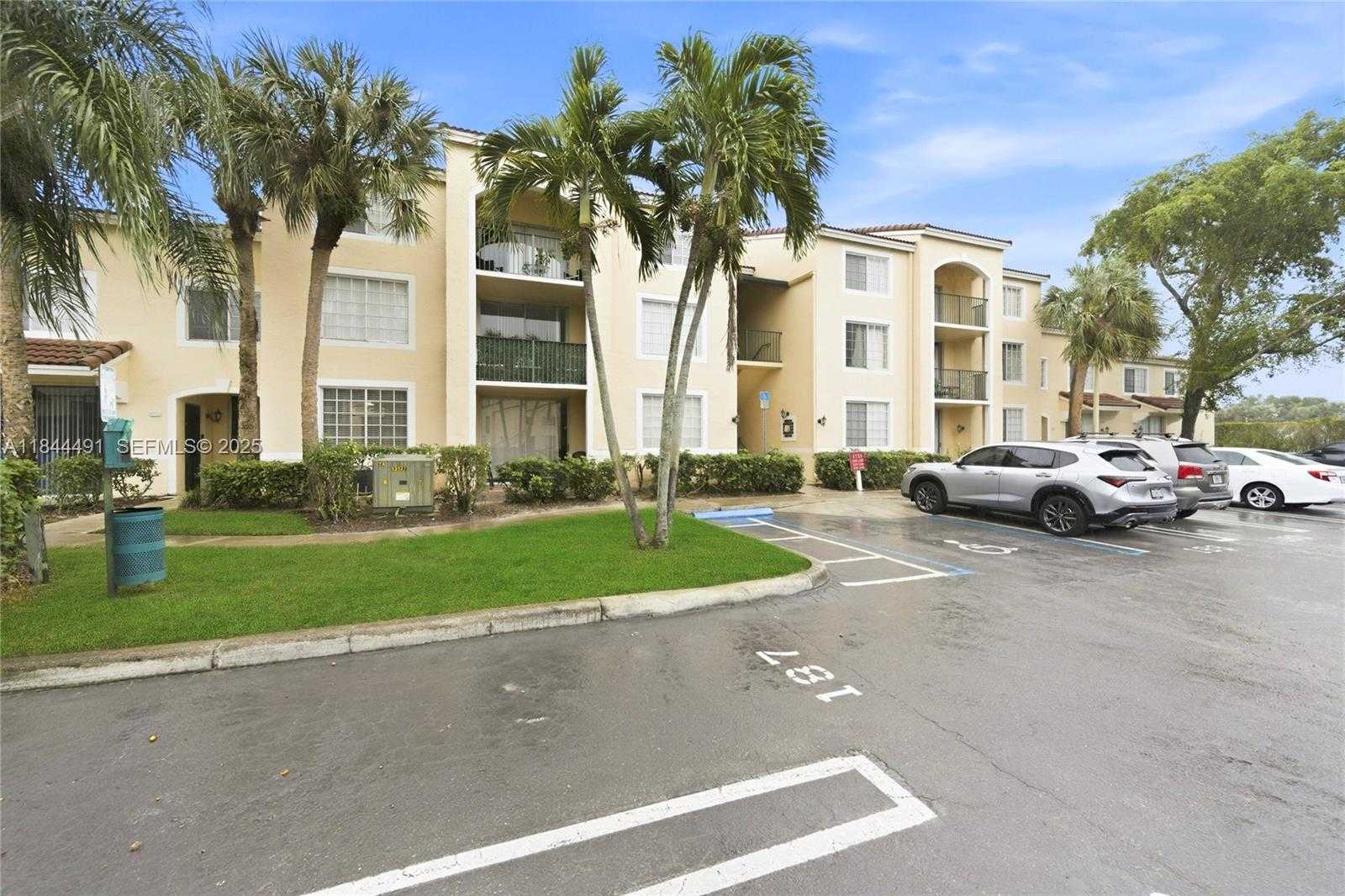 Small Image of 1733 VILLAGE BLVD #108, West Palm Beach Number 14