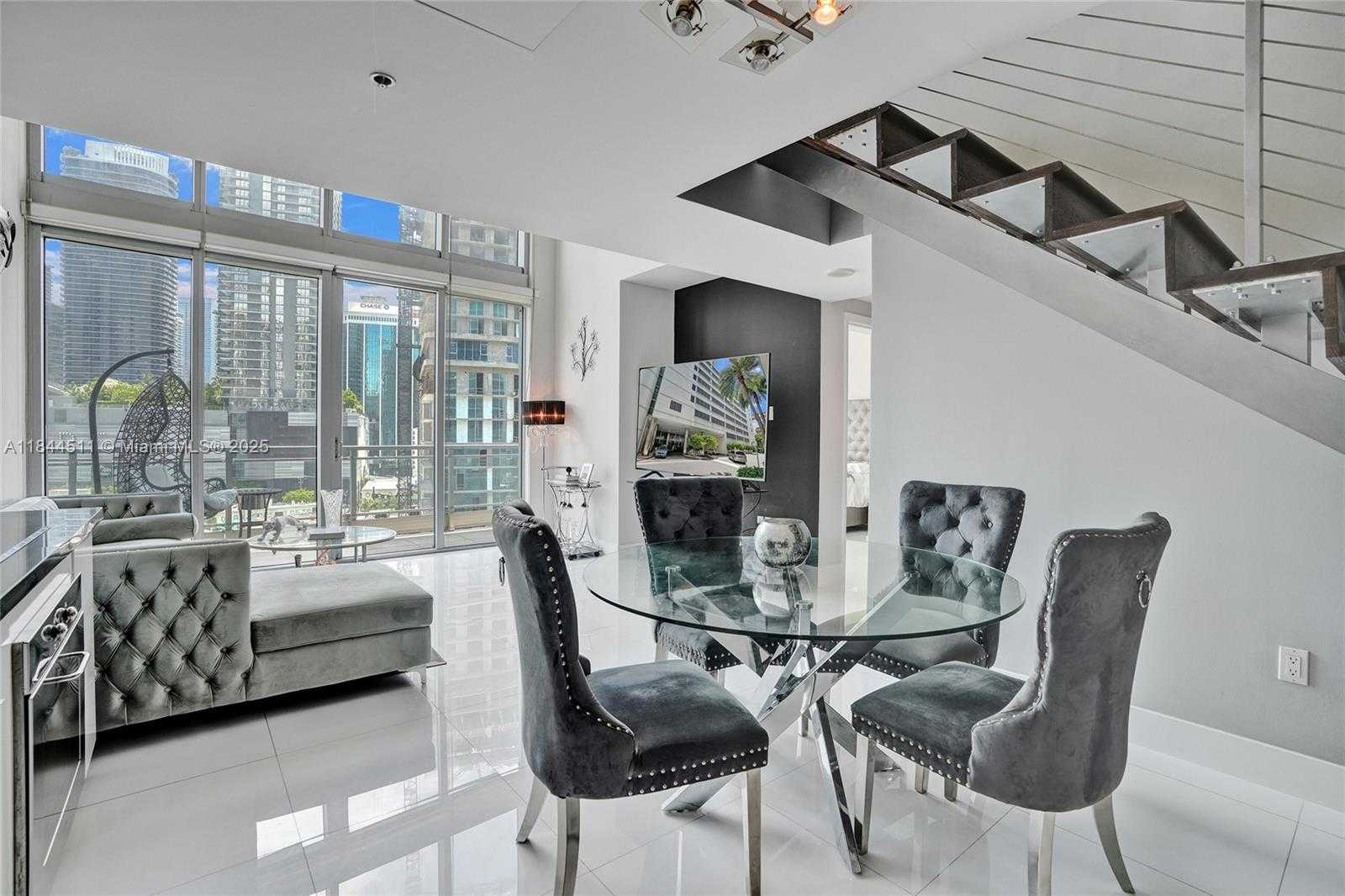 Small Image of 92 SOUTH WEST 3RD ST #905, Miami Number 16