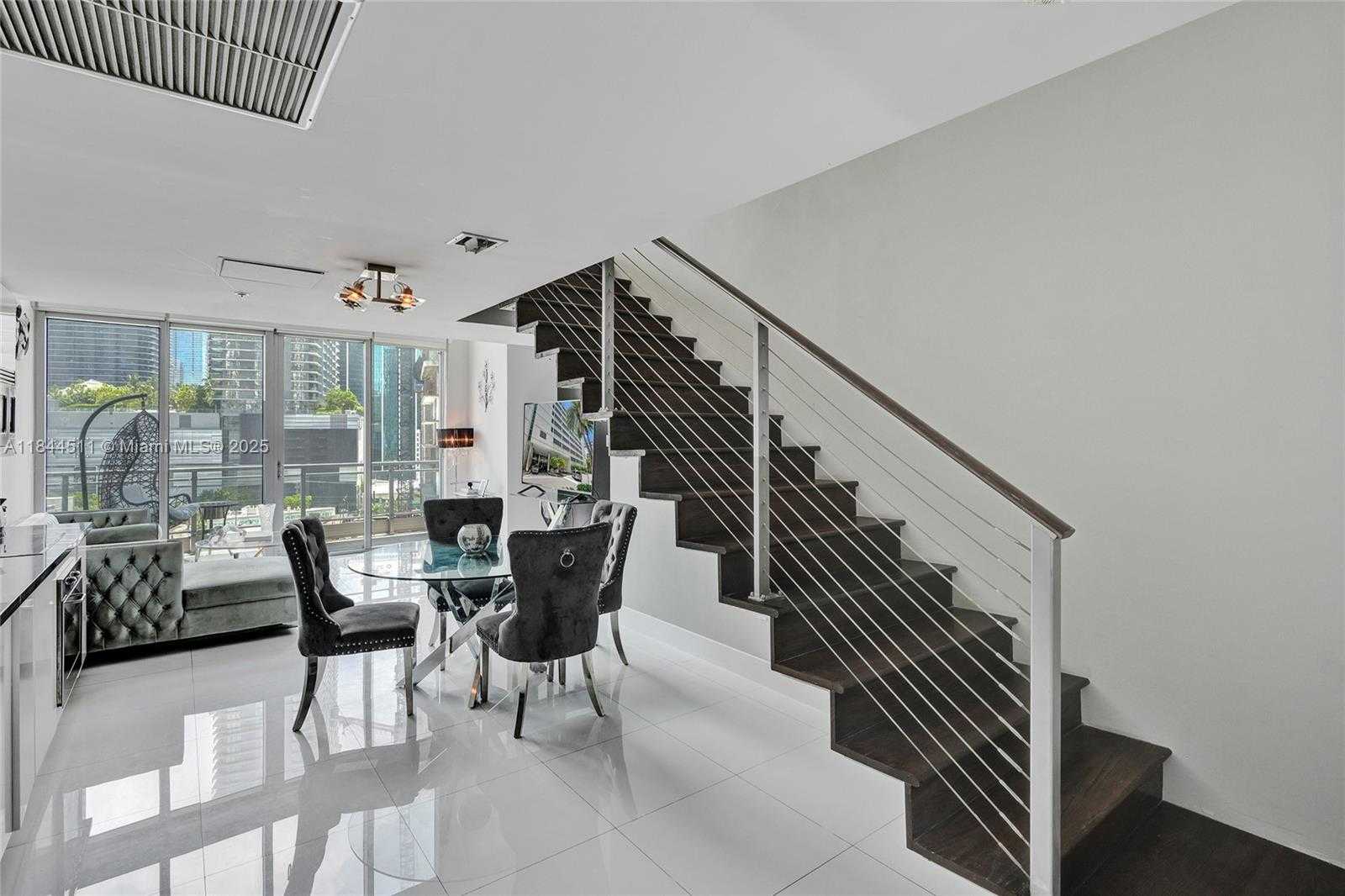 Small Image of 92 SOUTH WEST 3RD ST #905, Miami Number 17