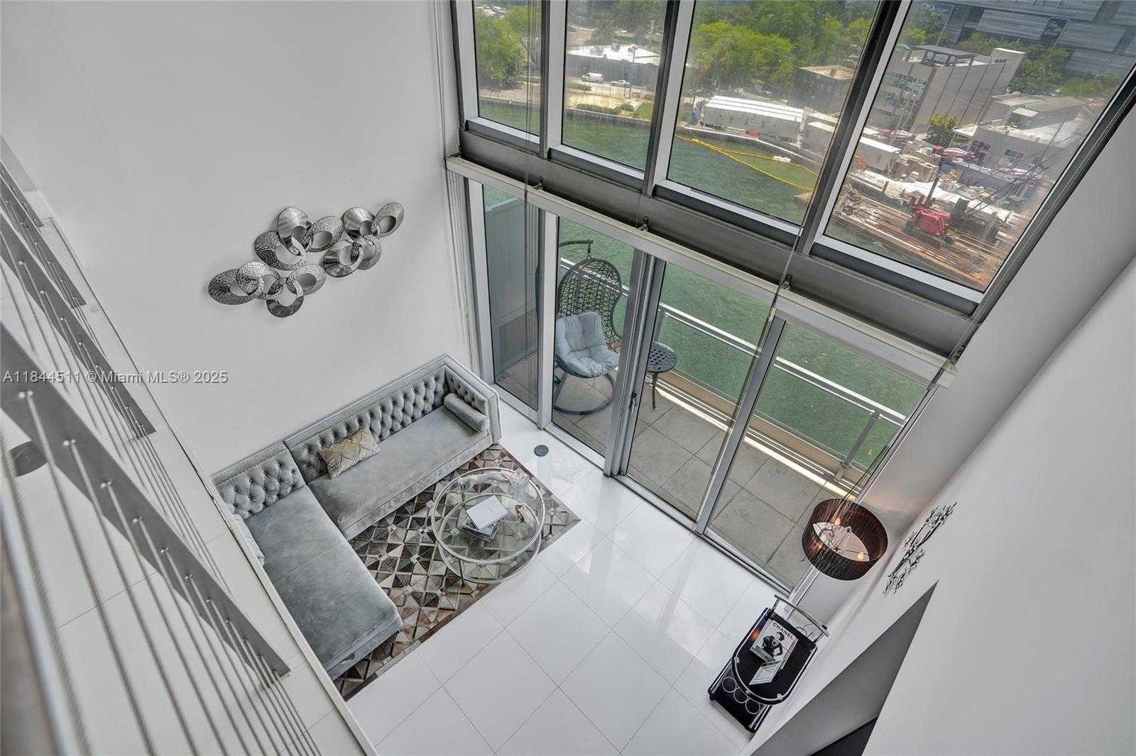 Small Image of 92 SOUTH WEST 3RD ST #905, Miami Number 18