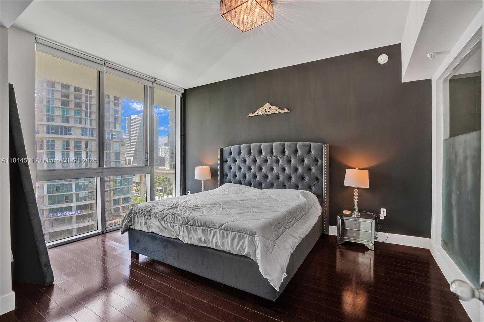 Small Image of 92 SOUTH WEST 3RD ST #905, Miami Number 19