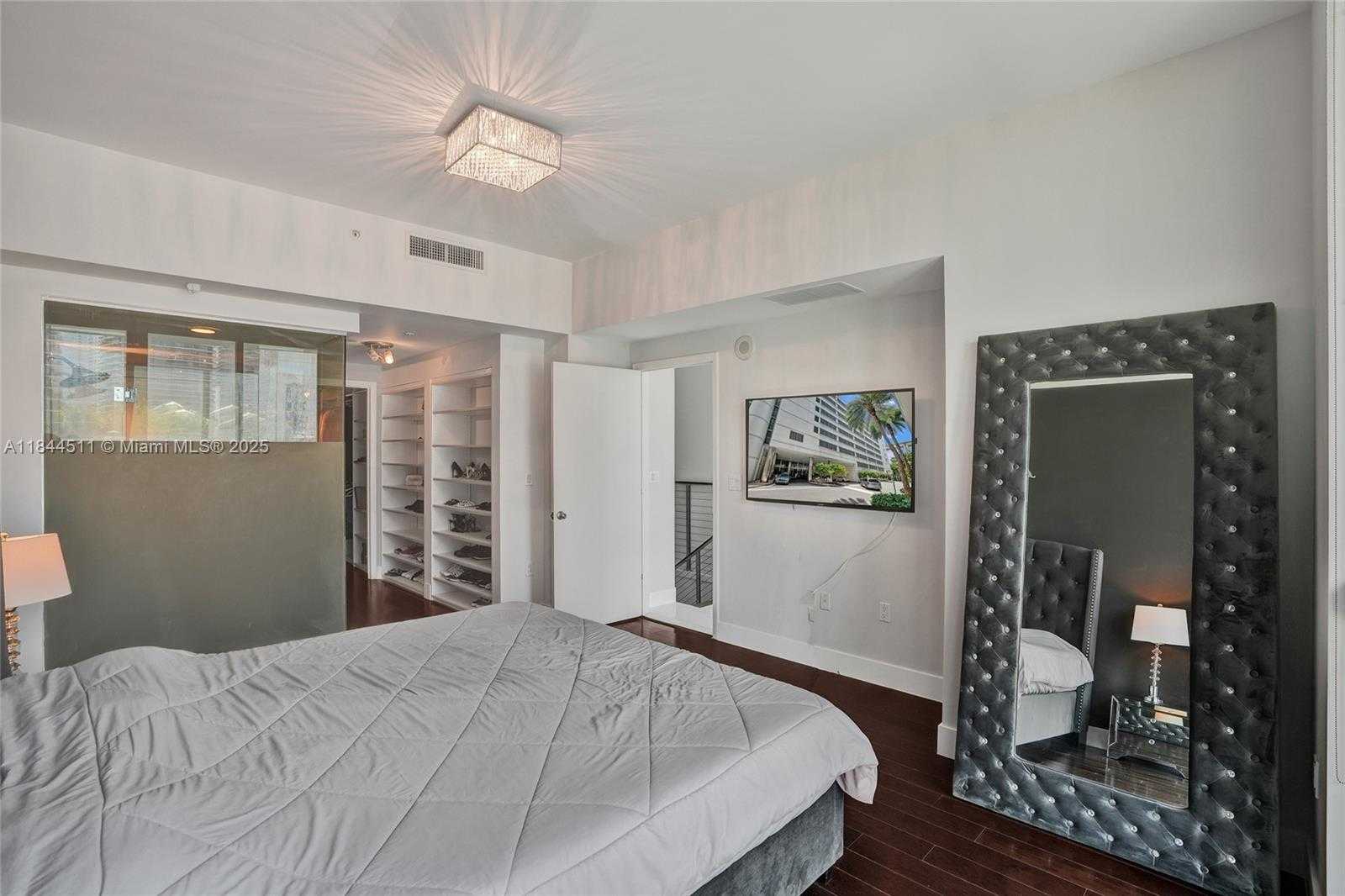 Small Image of 92 SOUTH WEST 3RD ST #905, Miami Number 21