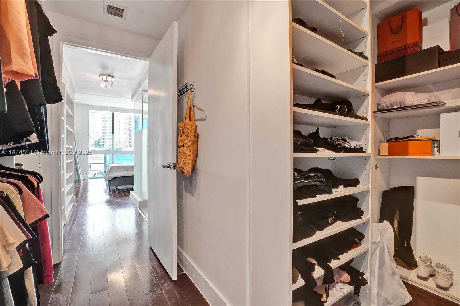 Small Image of 92 SOUTH WEST 3RD ST #905, Miami Number 26