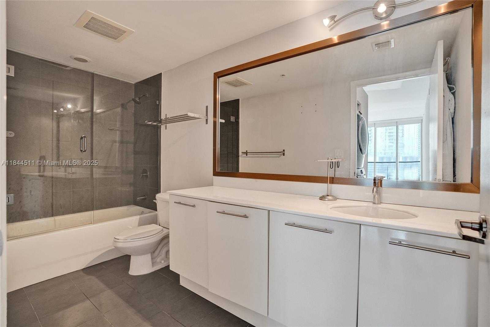 Small Image of 92 SOUTH WEST 3RD ST #905, Miami Number 31
