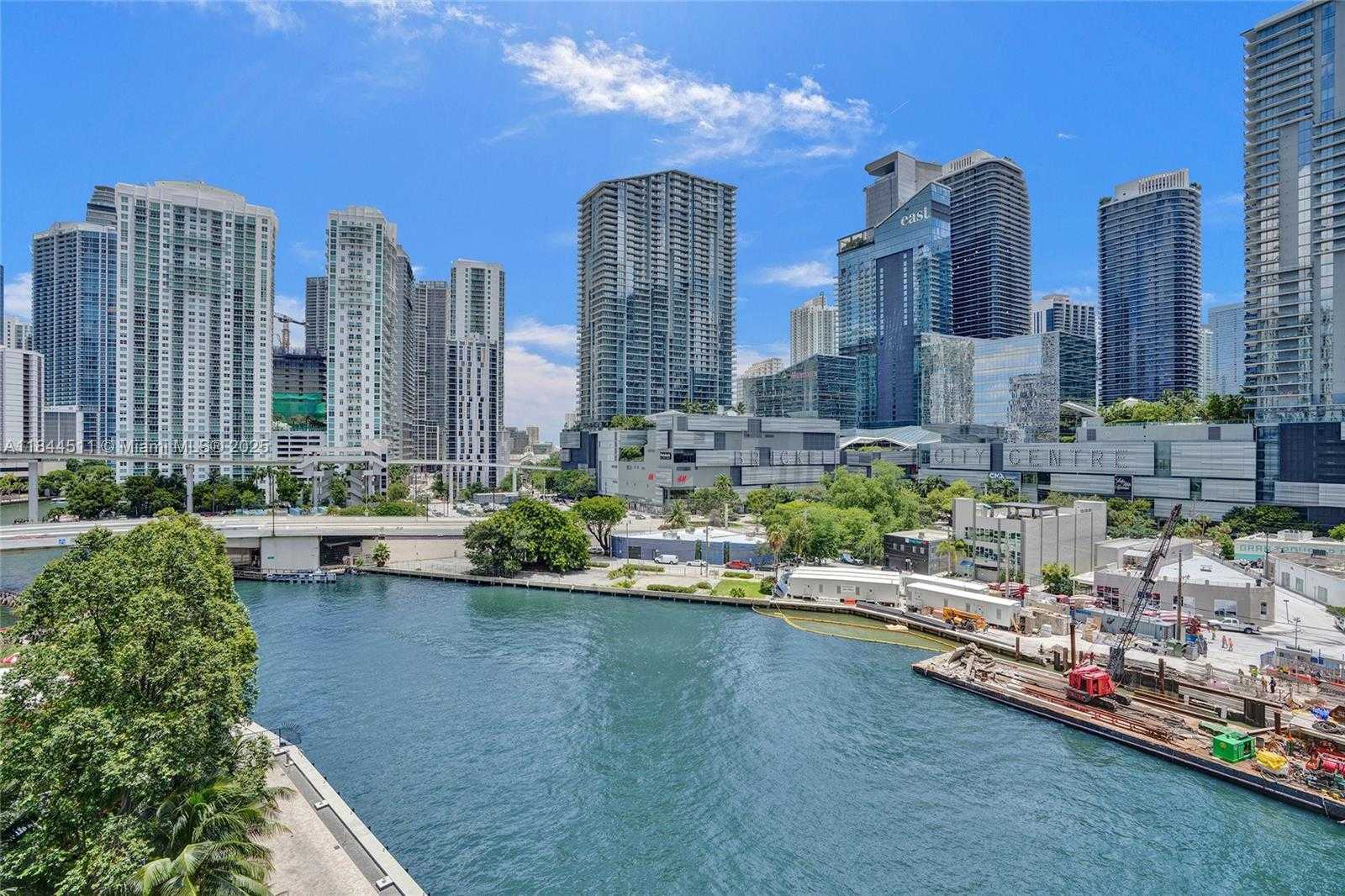 Small Image of 92 SOUTH WEST 3RD ST #905, Miami Number 4