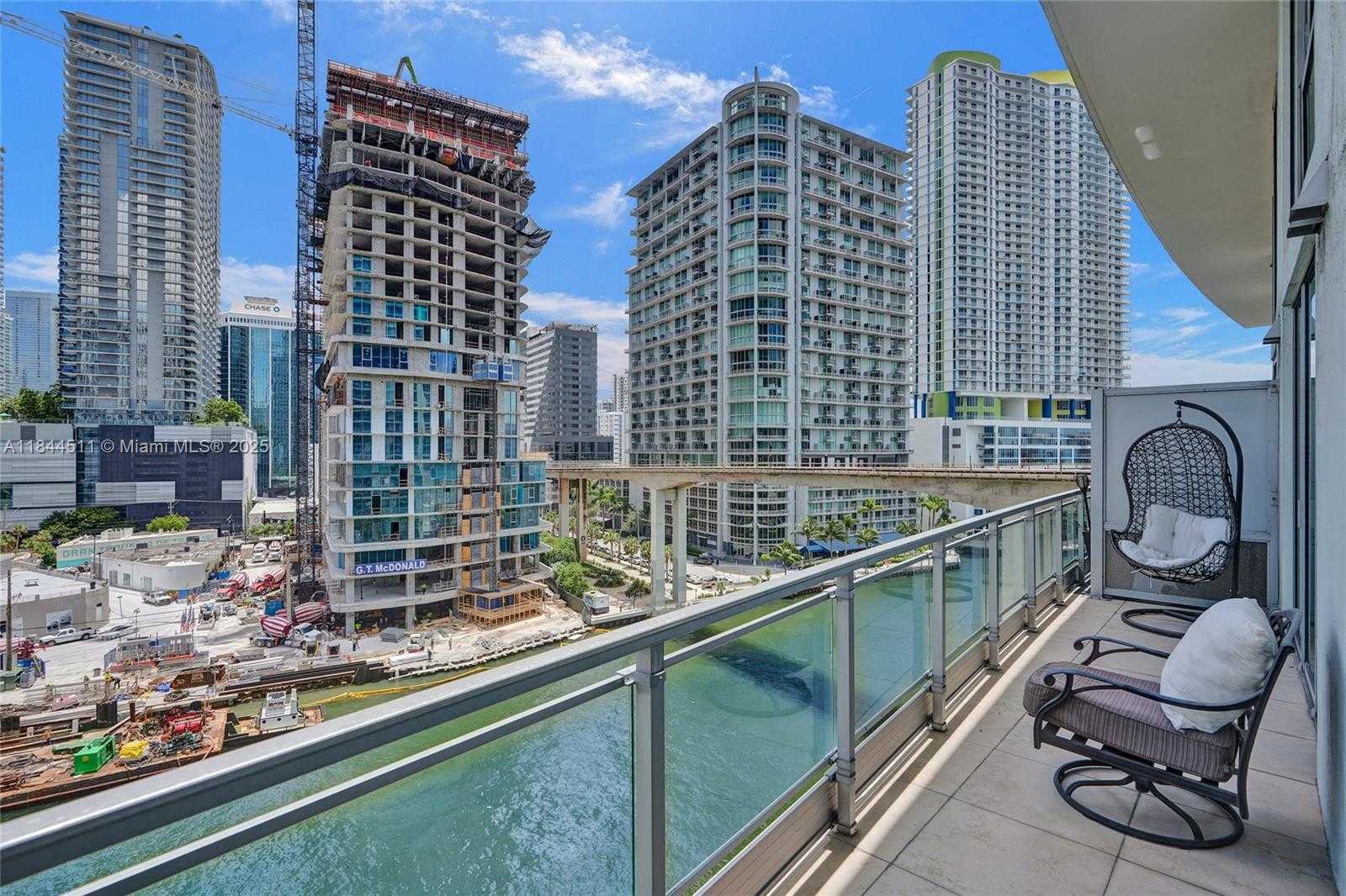 Small Image of 92 SOUTH WEST 3RD ST #905, Miami Number 5