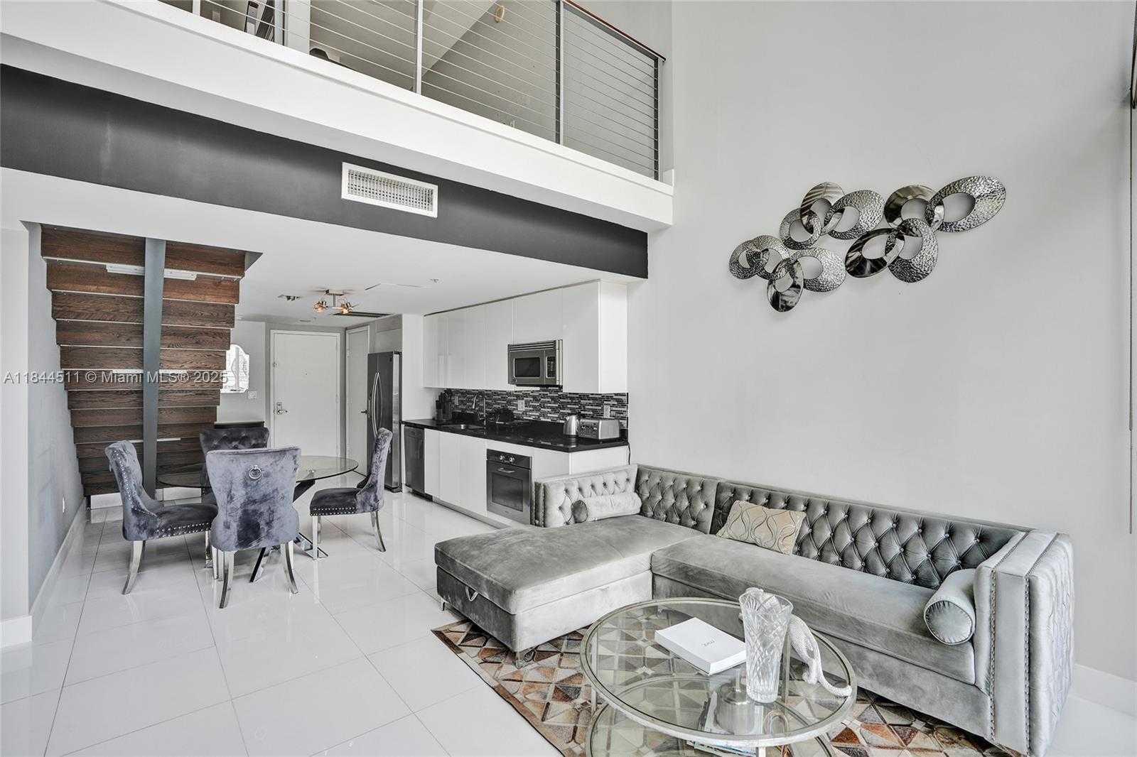 Small Image of 92 SOUTH WEST 3RD ST #905, Miami Number 6