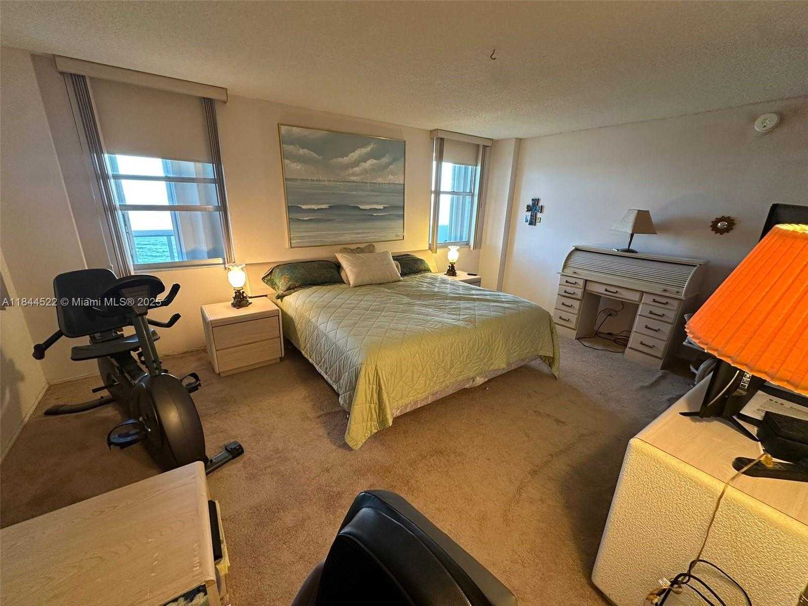 Small Image of 6039 COLLINS AVE #1517, Miami Beach Number 11