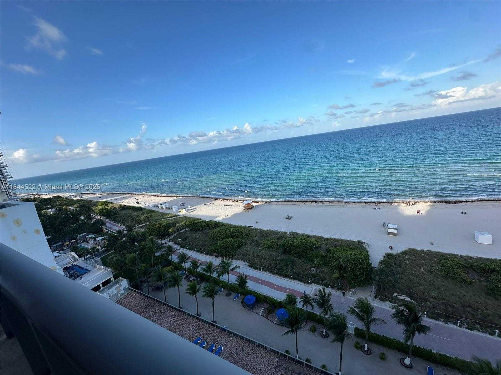 Small Image of 6039 COLLINS AVE #1517, Miami Beach Number 24