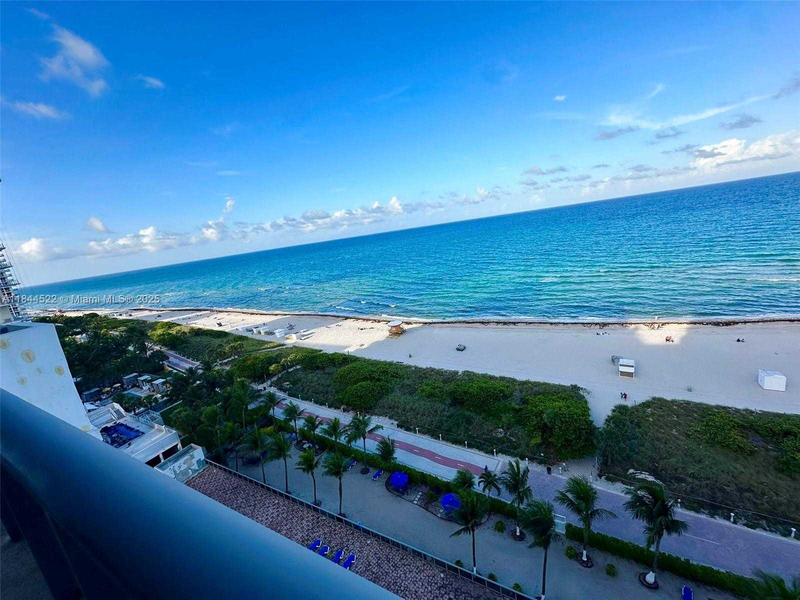 Small Image of 6039 COLLINS AVE #1517, Miami Beach Number 27