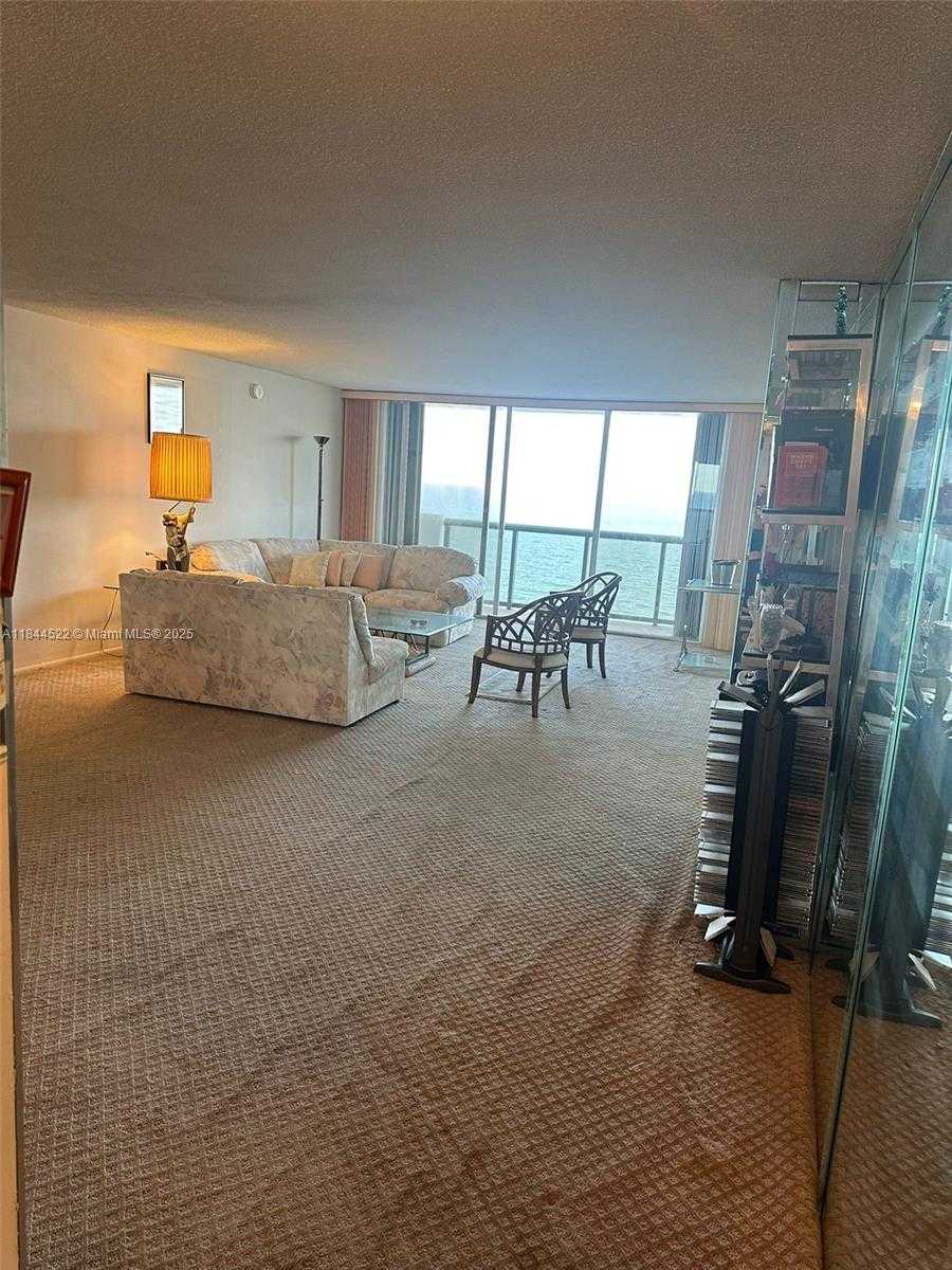 Small Image of 6039 COLLINS AVE #1517, Miami Beach Number 7