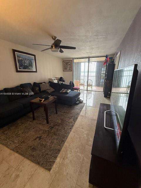 Small Image of 109 LAKE EMERALD DR #202, Oakland Park Number 5