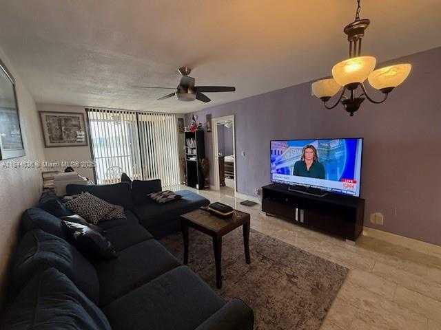 Small Image of 109 LAKE EMERALD DR #202, Oakland Park Number 7