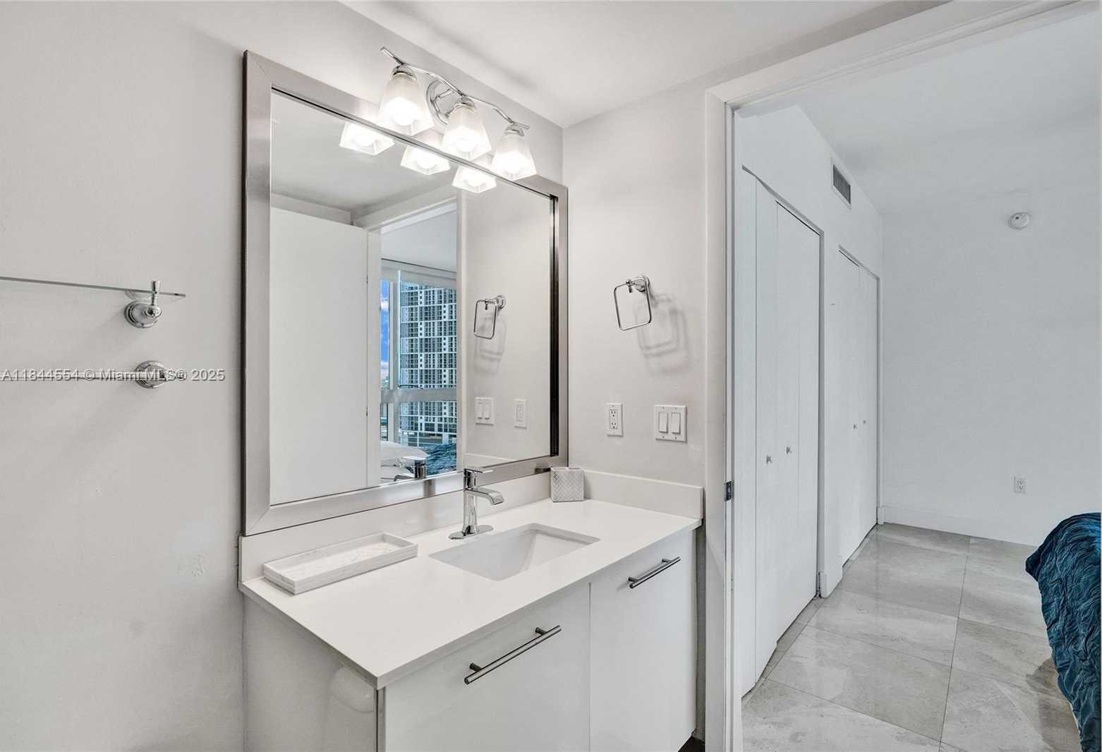 Small Image of 92 SOUTH WEST 3RD ST #2106, Miami Number 14
