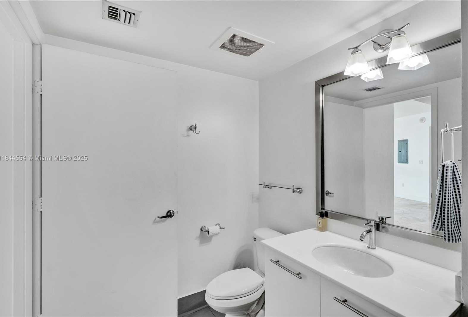 Small Image of 92 SOUTH WEST 3RD ST #2106, Miami Number 19