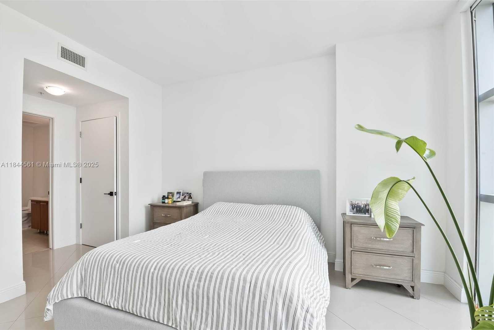 Small Image of 3301 NORTH EAST 1ST AVE #H1211, Miami Number 11