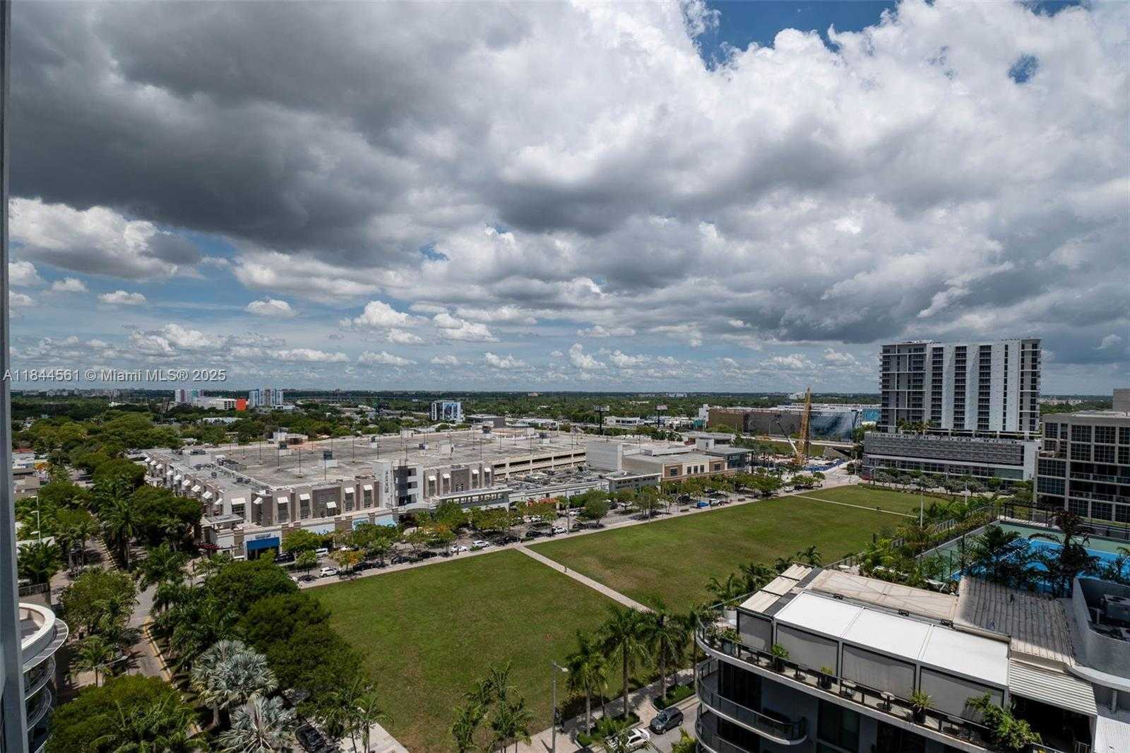 Small Image of 3301 NORTH EAST 1ST AVE #H1211, Miami Number 21