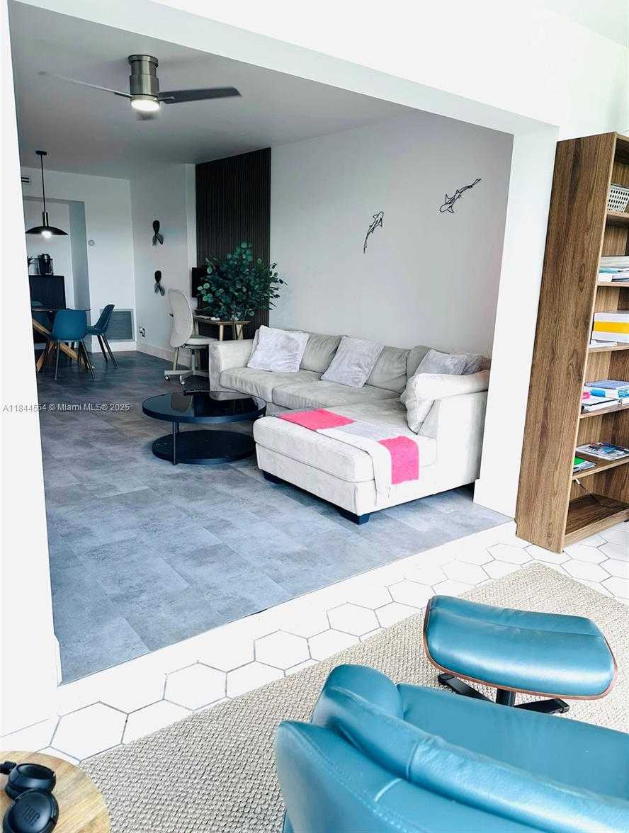 Small Image of 4400 HILLCREST DR #805A, Hollywood Number 30