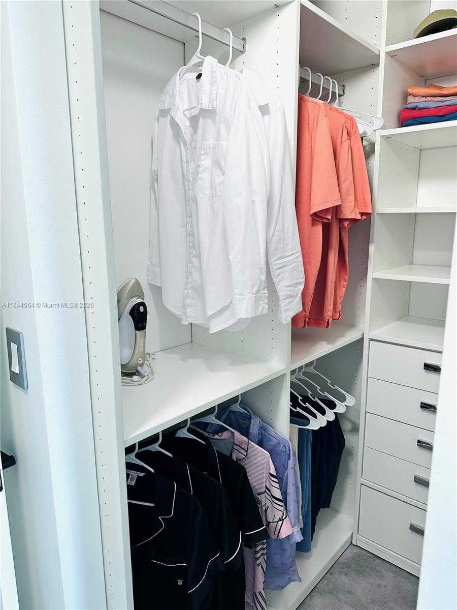 Small Image of 4400 HILLCREST DR #805A, Hollywood Number 50