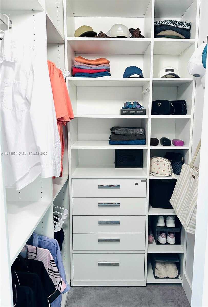 Small Image of 4400 HILLCREST DR #805A, Hollywood Number 53